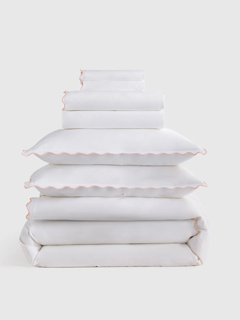 Quince White Bedding Set with Pink Scalloped Edge